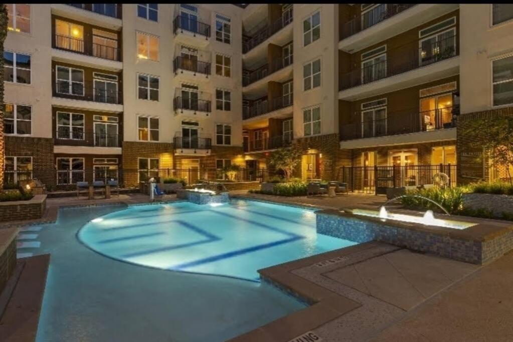 Best 5* Luxury Living Downtown Kingbed Suite Houston Bagian luar foto