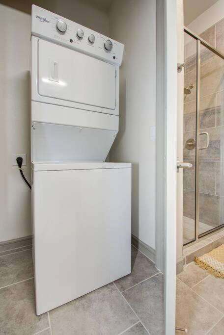Best 5* Luxury Living Downtown Kingbed Suite Houston Bagian luar foto