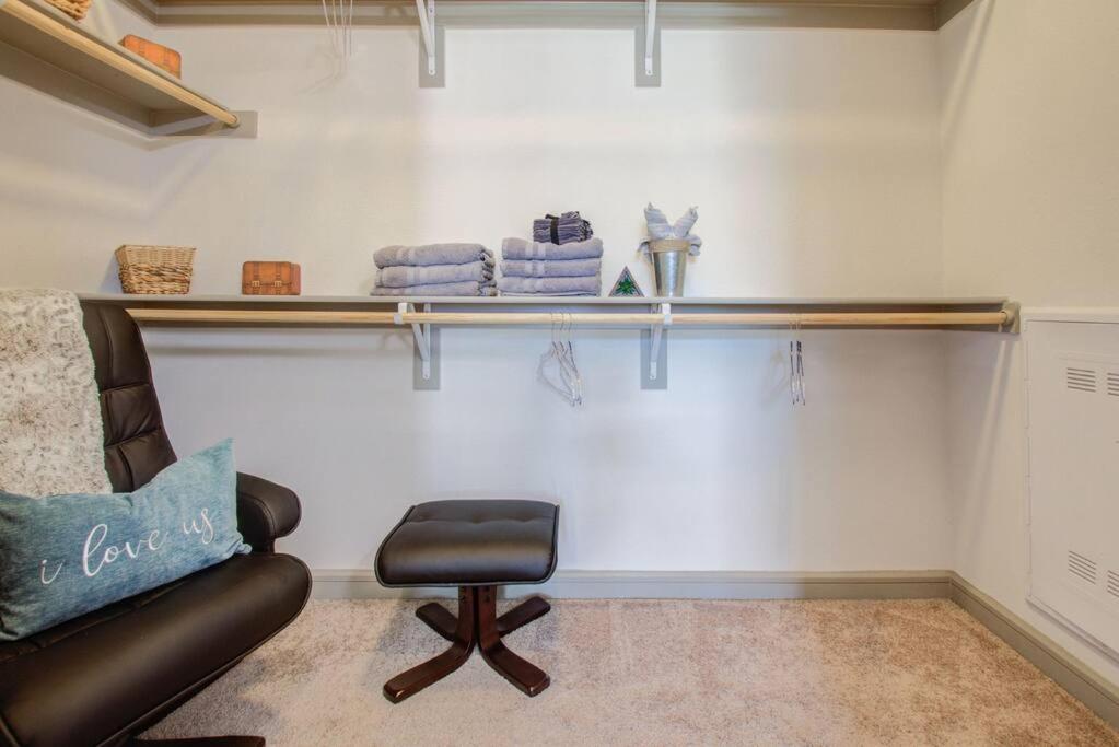 Best 5* Luxury Living Downtown Kingbed Suite Houston Bagian luar foto