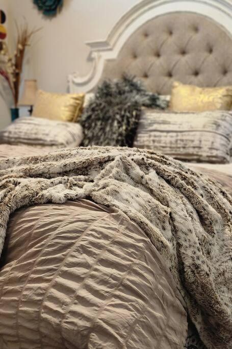 Best 5* Luxury Living Downtown Kingbed Suite Houston Bagian luar foto
